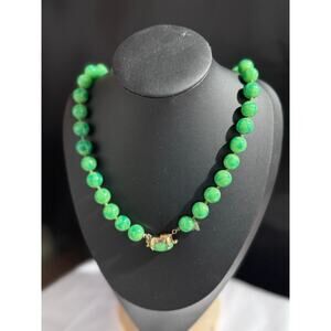 Trifari Green Beaded Necklace Gold Tone Clasp Vintage Statement